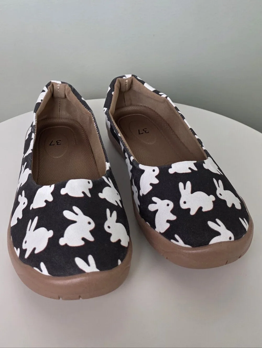 ​Cute Rabbit Bunny Print Slip On Canvas Flat Shoes Black White EU 37 / US 6.5-7